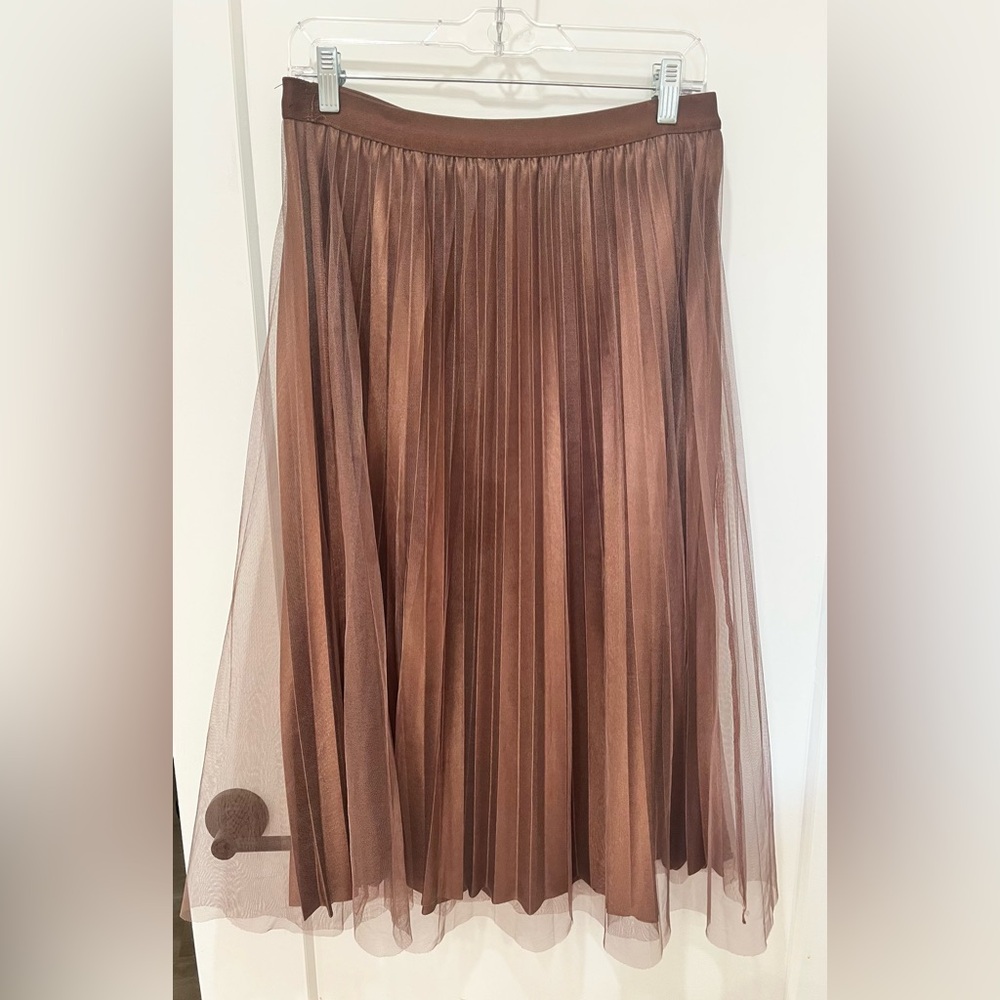 Chic Bronze Pleated Midi Skirt